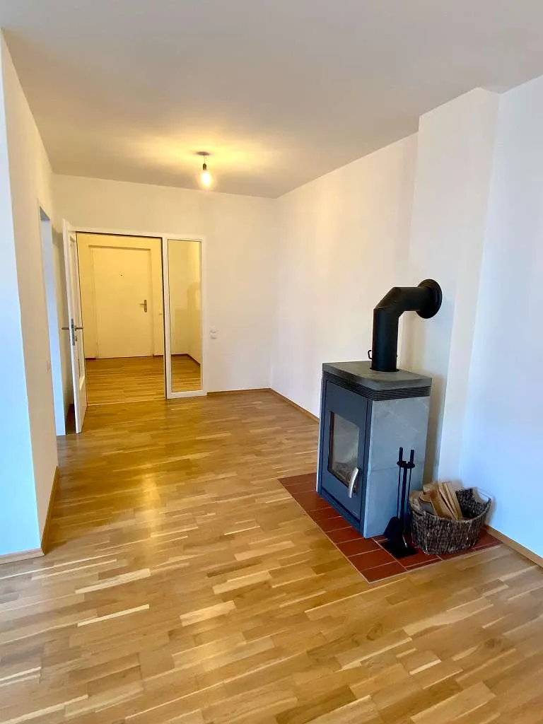 Klimatisierte 4-Zimmer-Wohnung im Zentrum von Hainburg (provisionsfrei) - Widok 2