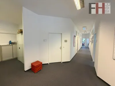 12-Zimmer-Gewerbeimmobilie mieten in Sankt Pölten Land – 417 m², € 5.450 – Bild 7 von 29