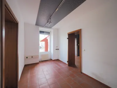 13-Zimmer-Gewerbeimmobilie mieten in Mödling – € 2.856 – Bild 5 von 28