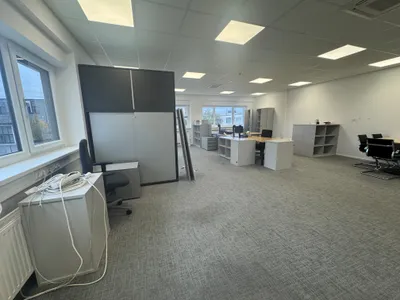 Gewerbeimmobilie mieten in Wiener Neustadt – 100 m², € 1.837 – Bild 2 von 4