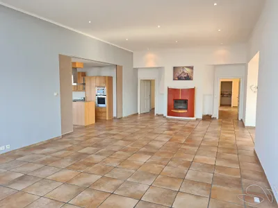 7-Zimmer-Gewerbeimmobilie mieten in Korneuburg – 279 m², € 1.980 – Bild 2 von 27