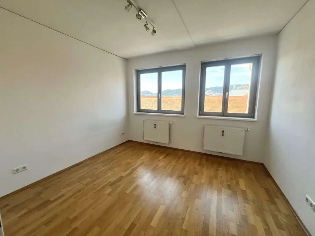ZENTRALE LAGE! Sanierte 2-Zimmer Altbau Wohnung ++Videorundgang++ - Ansicht 2