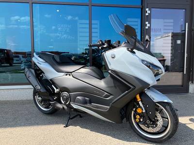 Yamaha T-Max TECH MAX