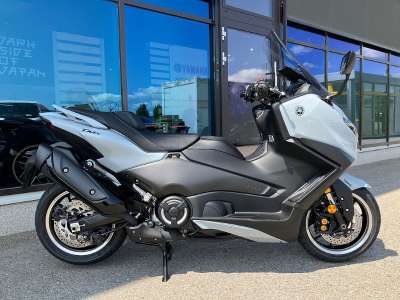 Yamaha T-Max TECH MAX