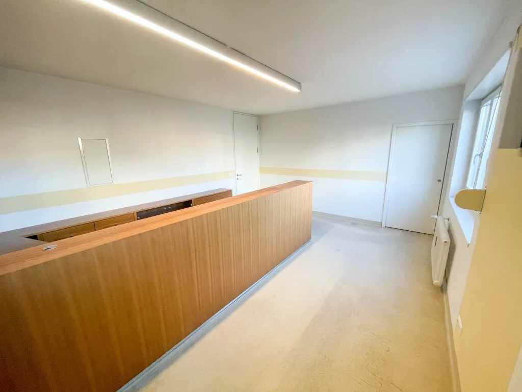 MODERNE ARZTPRAXIS IN ZENTRALER LAGE - ÄRZTEHAUS IN DER SPITTALER BAHNHOFSTRASSE! - Ansicht 2