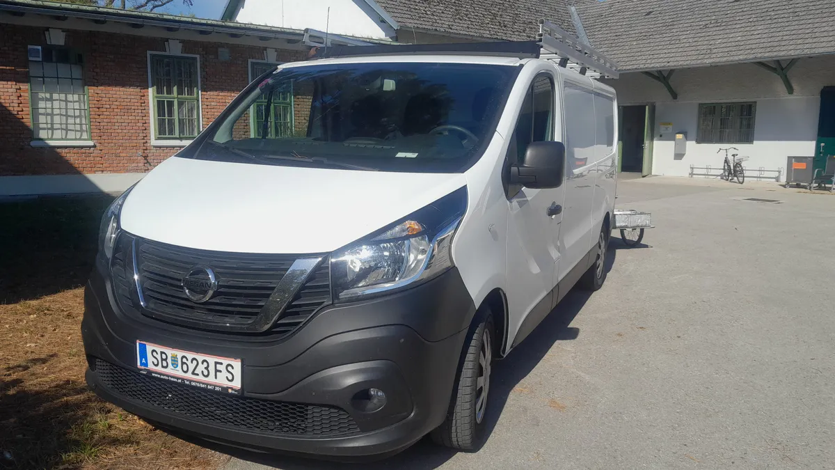 Nissan NV300