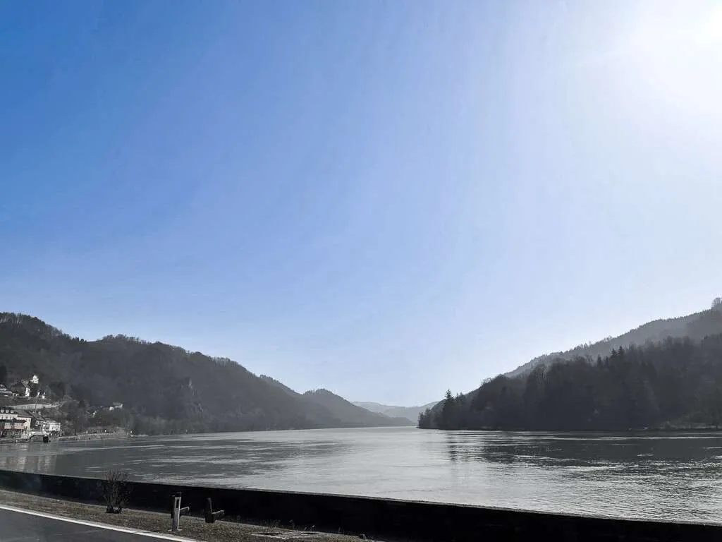 Einzigartiges Donaugrundstück im Strudengau - 2.324 m² Naturparadies in St. Nikola an der Donau - Ansicht 2