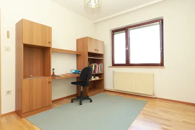 7-Zimmer-Wohnung mieten in Hollabrunn – 207 m², € 2.000 – Bild 5 von 12