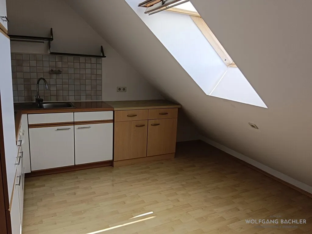 Moderne Dachgeschoßwohnung in Graz: 1 Zimmer, 35m², nur 472,66 EUR mtl. mieten! - Widok 3
