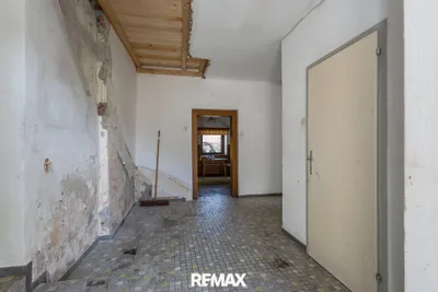 6-Zimmer-Immobilie kaufen in Villach Land – 244 m², € 199.000 – Bild 14 von 33