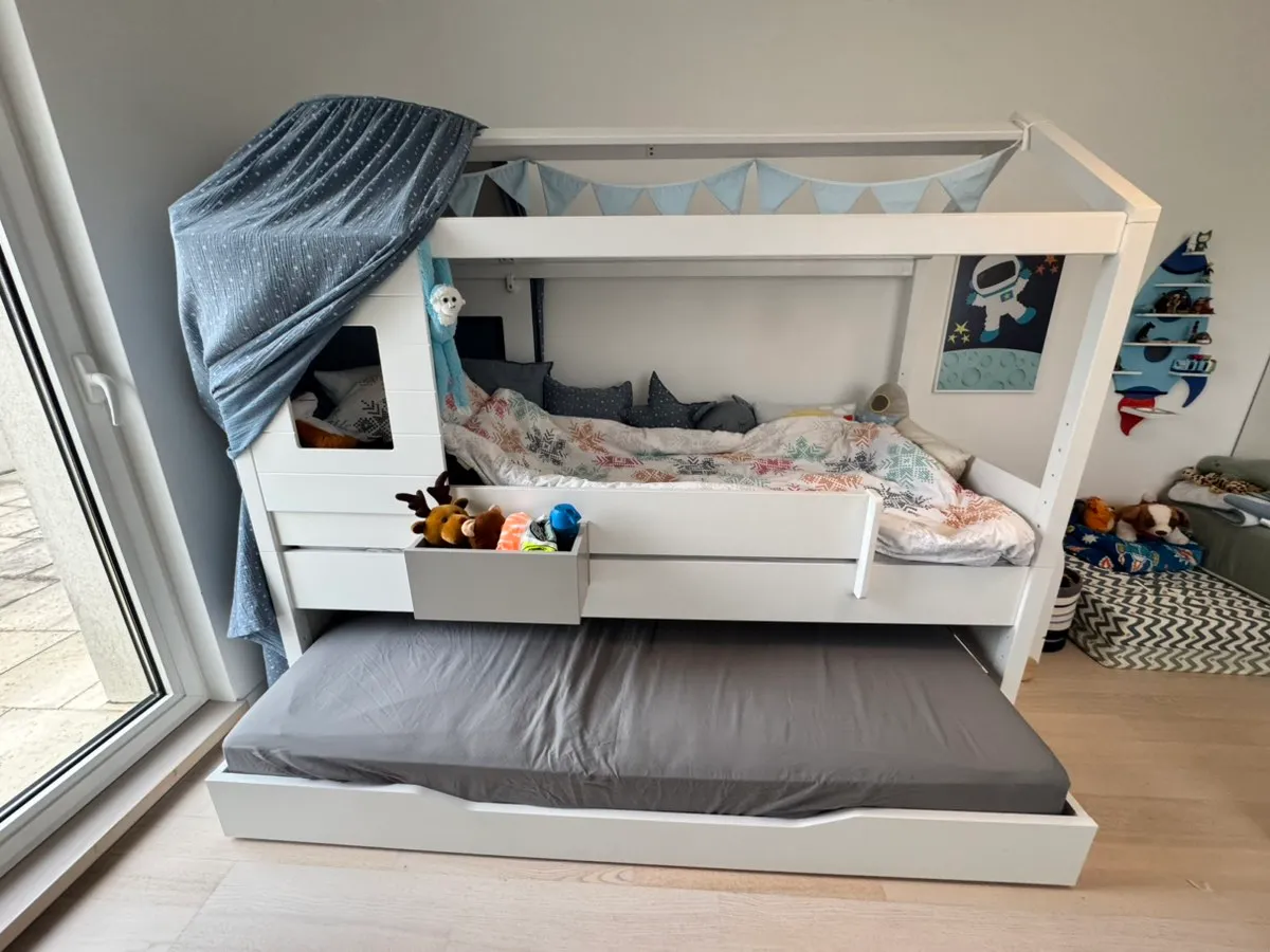 Kinderbetten - Kinderbetten / Matratzen (Zustand: Gebraucht)