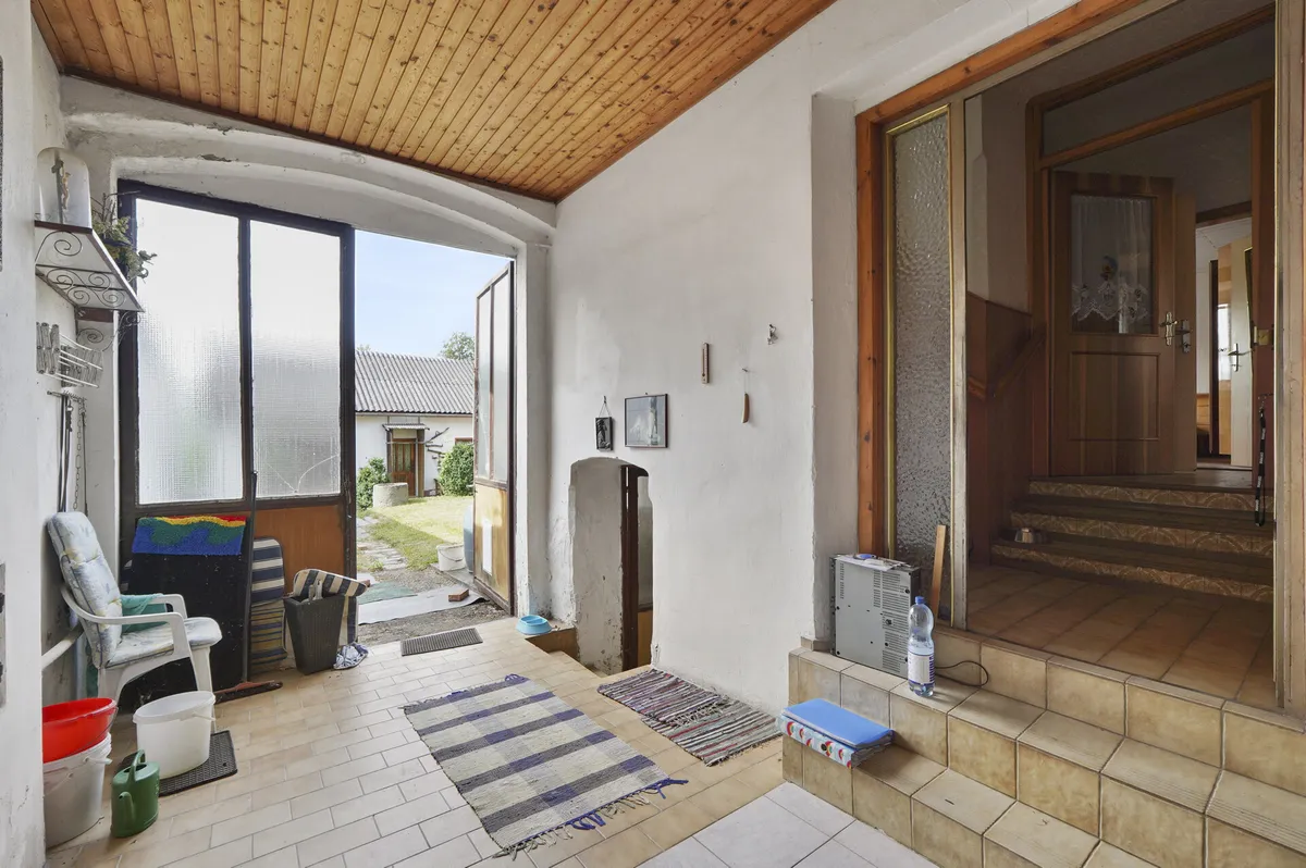 Familienhaus mit großem Garten und viel Potenzial in ruhiger Lage - Ansicht 2