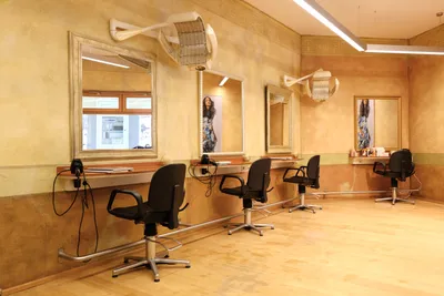 Gewerbeimmobilie mieten in Innsbruck-Land – 145 m², € 1.200 – Bild 2 von 6