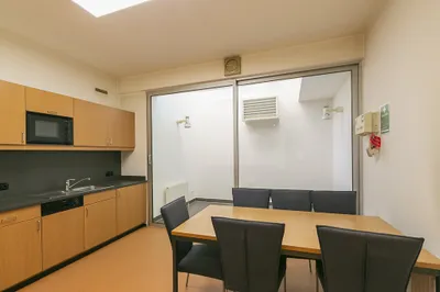 1-Zimmer-Gewerbeimmobilie mieten in Wien – 43 m², € 380 – Bild 4 von 9