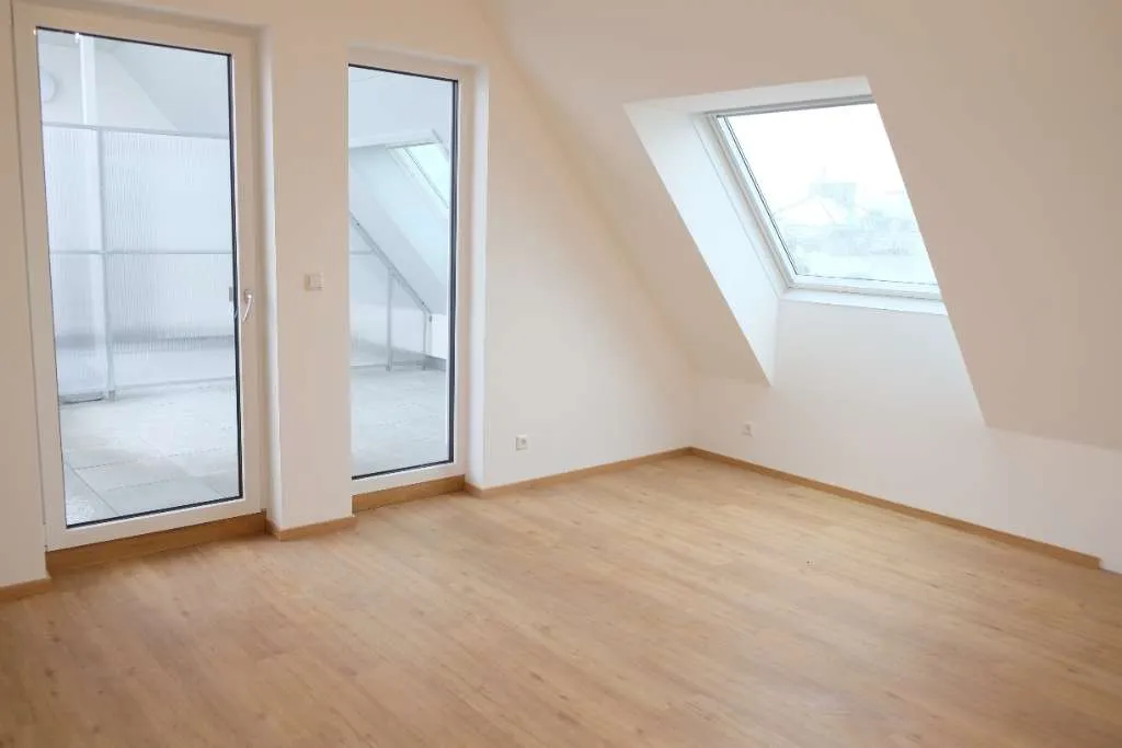 Außergewöhnliche 78m² Maisonette-Wohnung mit Galerie und Dachterrasse - Ansicht 3