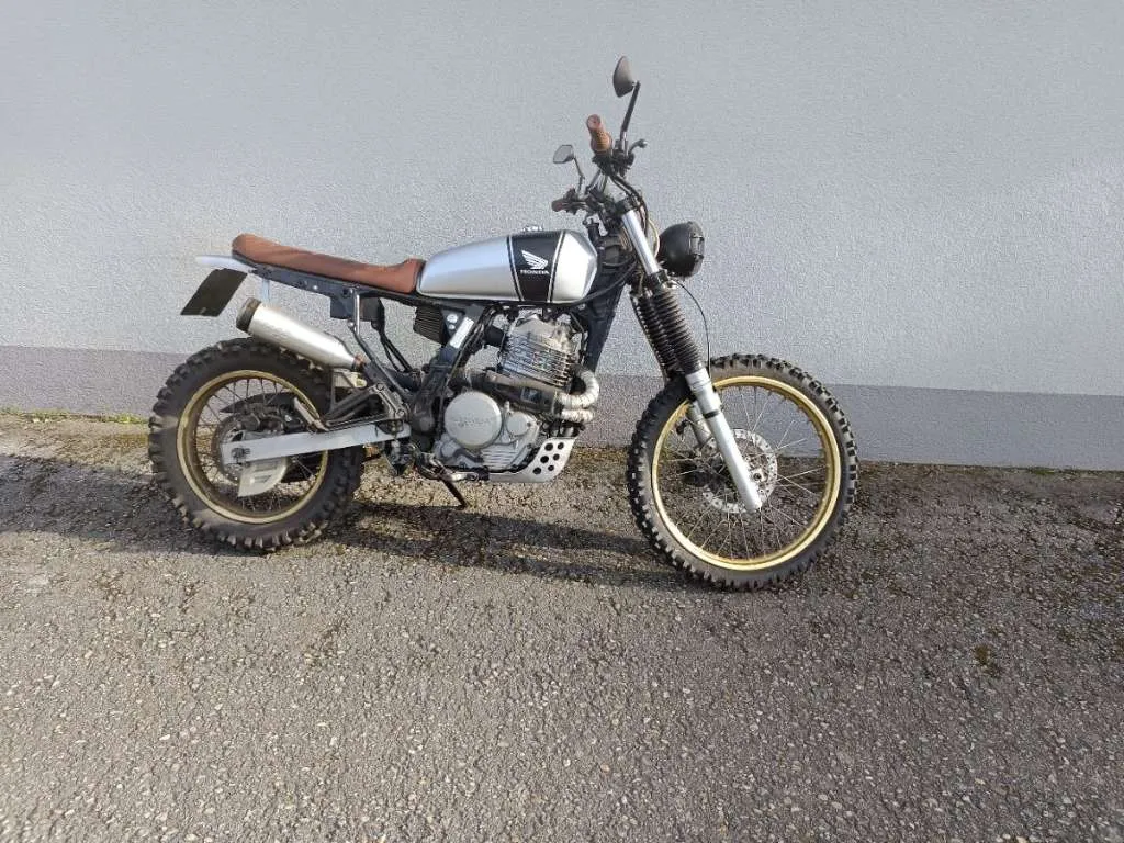Honda NX