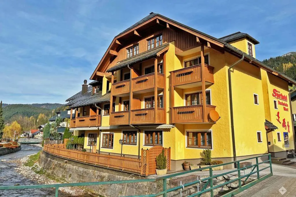 Sporthotel in Aktivregion zum Verkauf - Ansicht 2