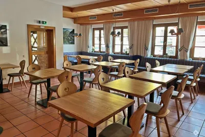 28-Zimmer-Gewerbeimmobilie kaufen in Hallein – 1 430 m², € 1.950.000 – Bild 7 von 9