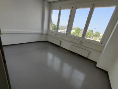 3-Zimmer-Gewerbeimmobilie mieten in Wels – 79 m², € 951 – Bild 6 von 11