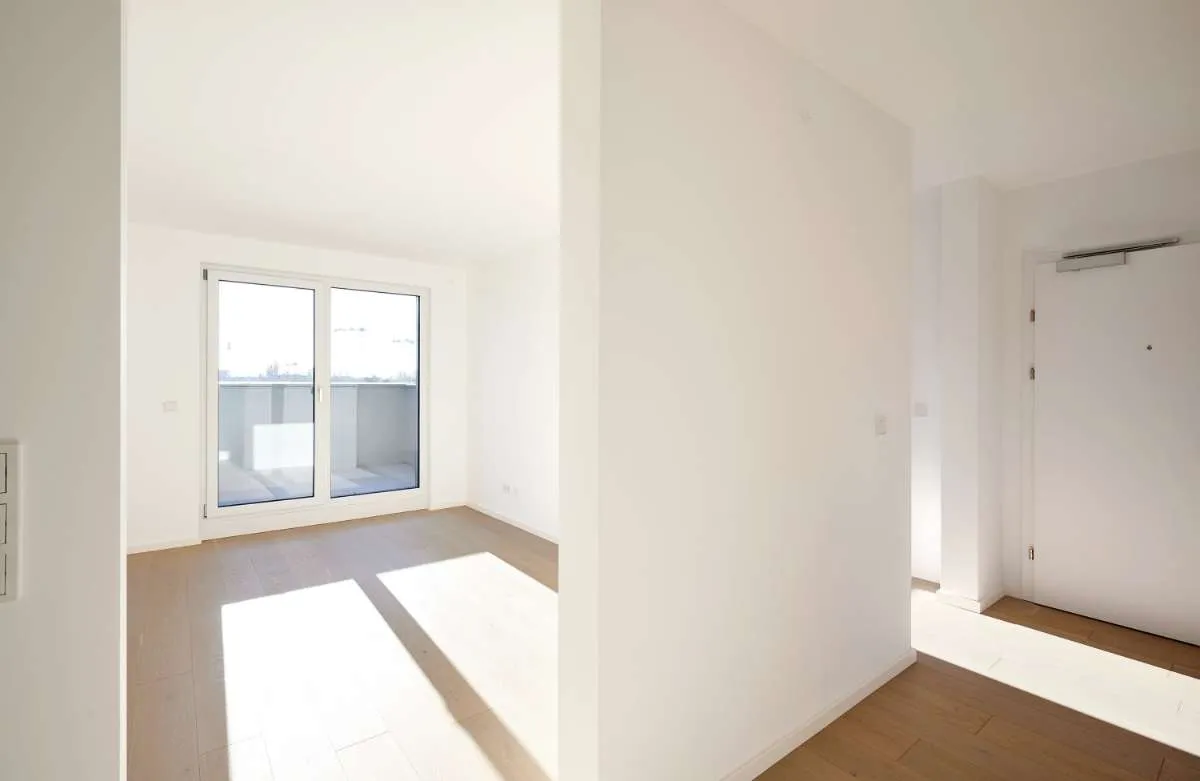 Ihr neues Zuhause: 4-Zimmer-Wohnung mit hofseitigerTerrasse nahe Donau - ERSTBEZUG! - Widok 3