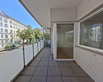 Sehr gut aufgeteilte Stadtwohnung mit 3 Räumen mit großem Balkon - für Singles oder Paare - in 1050 Wien