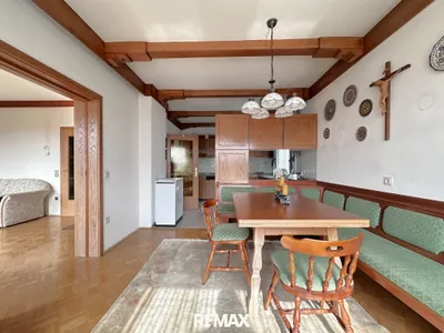 10-Zimmer-Haus kaufen in Klagenfurt – 220 m², € 429.000 – Bild 7 von 11