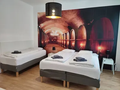 Hubergasse 14, 2BD, Elevator