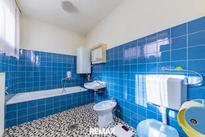 9-Zimmer-Haus kaufen in Hollabrunn – 350 m², € 229.900 – Bild 26 von 35