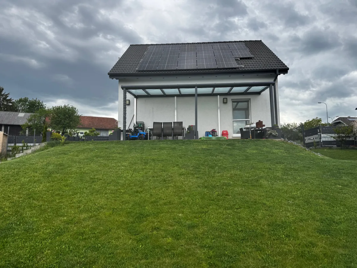 Modern & Energieautark (Baujahr 2019): Wohnensemble (121m² + 36m²) auf 1.800m² Traumgrundstück - PRIVATVERKAUF! – pohled 2