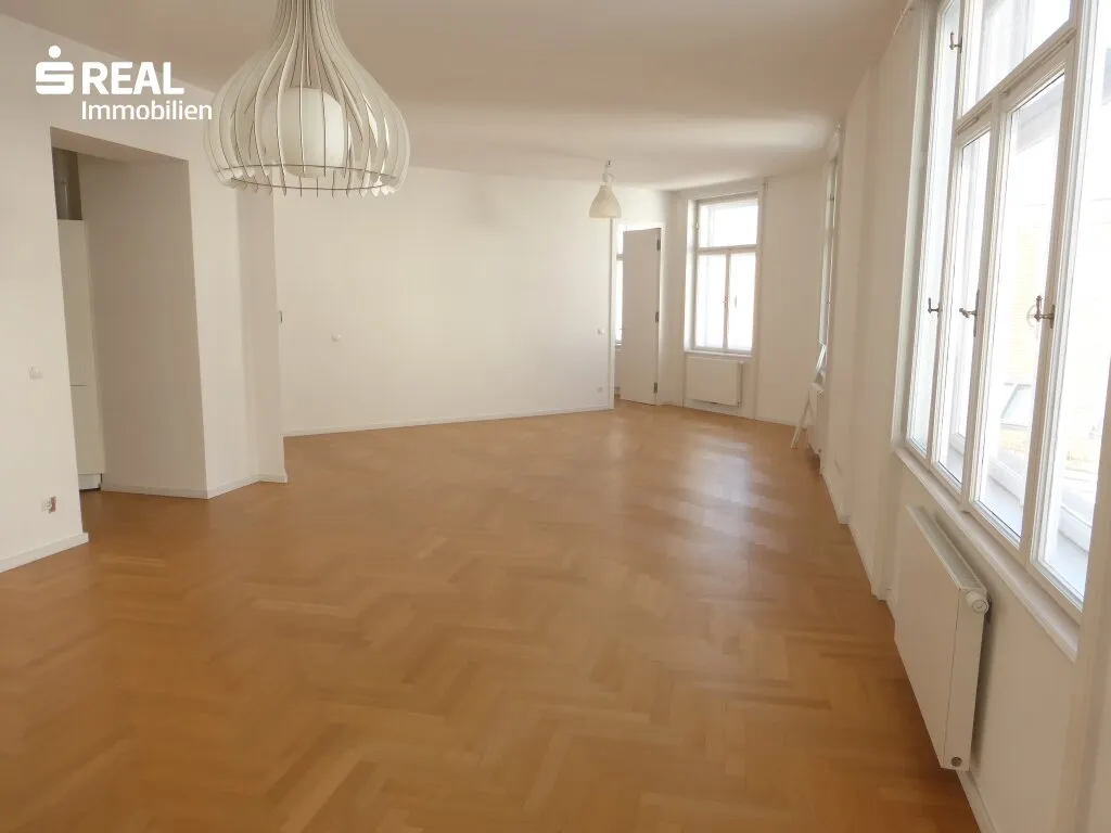 Renovated apartment, 5th floor, traditional Viennese style with modern amenities, 3 bedrooms, 2 bathrooms – pohled 2