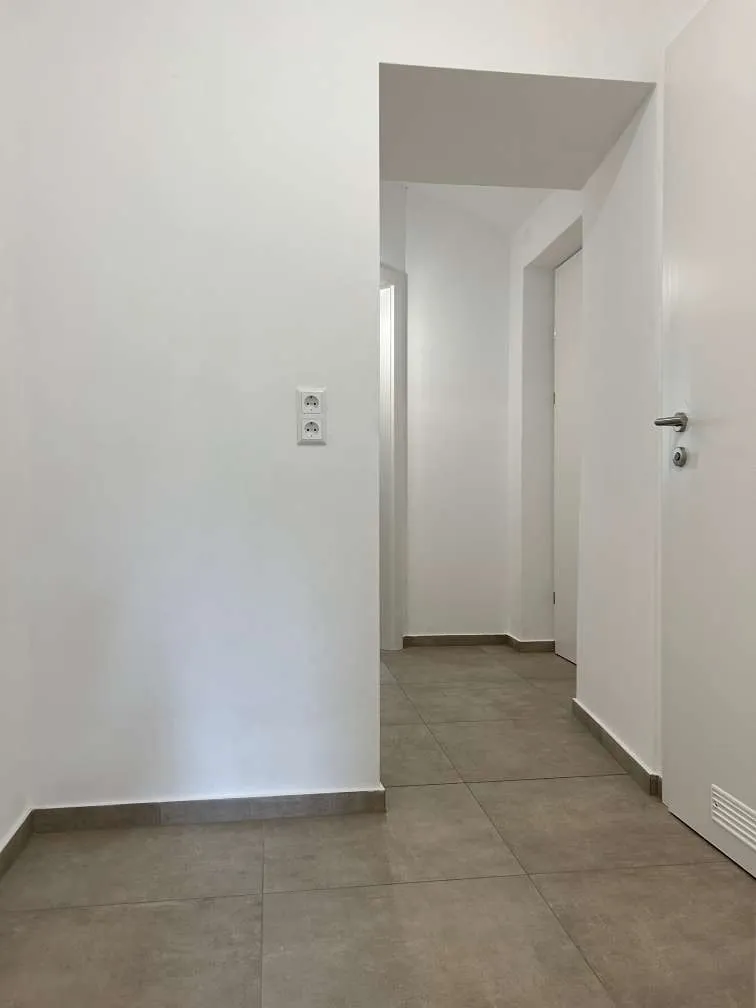 Erstbezug nach Sanierung! Grosszügig angelegte 2-Zimmer Altbauwohnung im Bezirk Lend zu vermieten! - Ansicht 2
