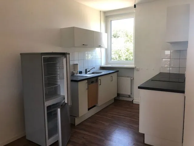 RUHIGE 3-ZIMMER-WOHNUNG MIT BALKON UND PARKPLATZ - Ansicht 3