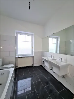 Gewerbeimmobilie kaufen in Baden – 480 m², € 1.200.000 – Bild 16 von 45