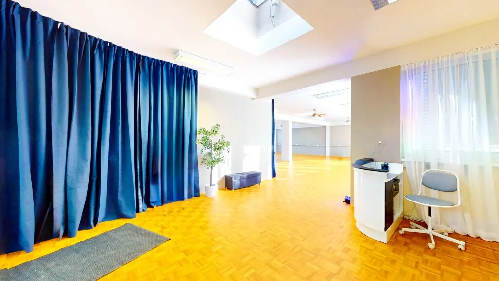 Sofort nutzbare 170 m² Gewerbefläche in Klagenfurt - perfekt für Büro, Yoga, Tanz oder Atelier - Ansicht 2