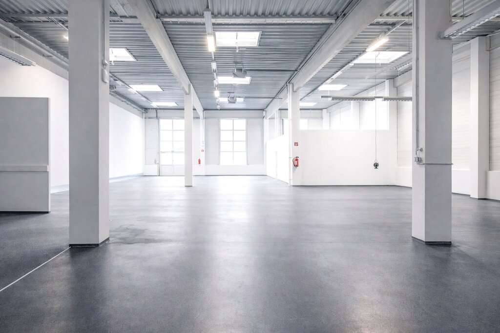 Kombination Lagerhalle 300 m² + Büro 220 m² südlich von Wien, in Wr. Neudorf - Pamja 3