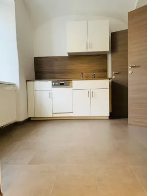 2-Zimmer-Gewerbeimmobilie mieten in Klagenfurt – 83 m², € 990 – Bild 9 von 11