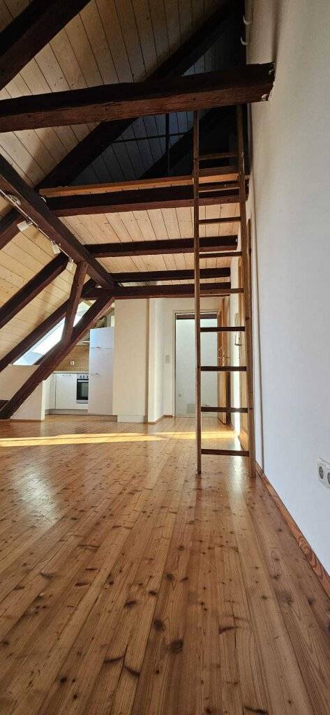 * * Sonnige 3-Zimmer-Wohnung mit großem Balkon und eigenem Carportplatz in idyllischer Lage! * * - Ansicht 3