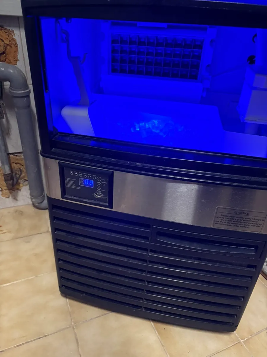 Eiswürfelmaschine, € 600,- (4400 Steyr)