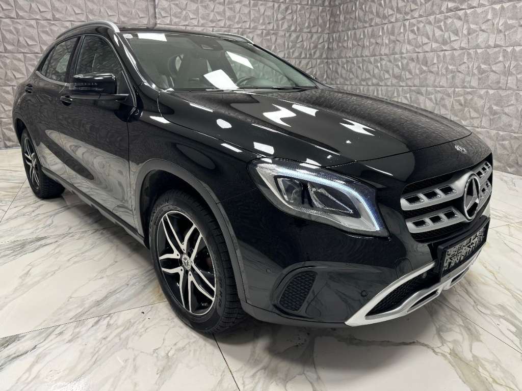 Mercedes-Benz GLA-Klasse GLA 200 d 4MATIC Aut. SUV / Geländewagen