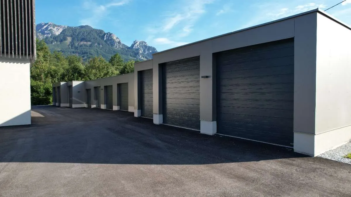 Hochwertige Garagen zu vermieten - sicher, sauber, sofort verfügbar! - Ansicht 2