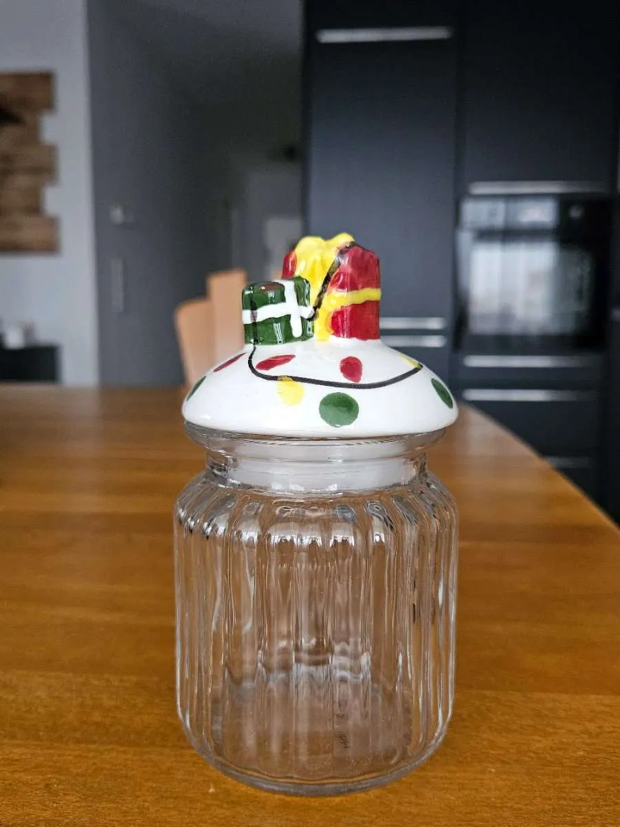 Pralinen- oder Bonbonglas, € 3,50 (2000 Stockerau)