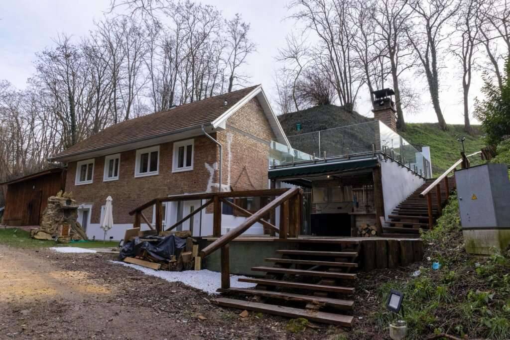Exklusive Landhausvilla in Engelmannsbrunn - Luxus, Ruhe & Privatsphäre im Herzen des Wagrams - Ansicht 3