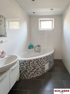 7-Zimmer-Gewerbeimmobilie kaufen in Baden – 240 m², € 680.000 – Bild 22 von 32