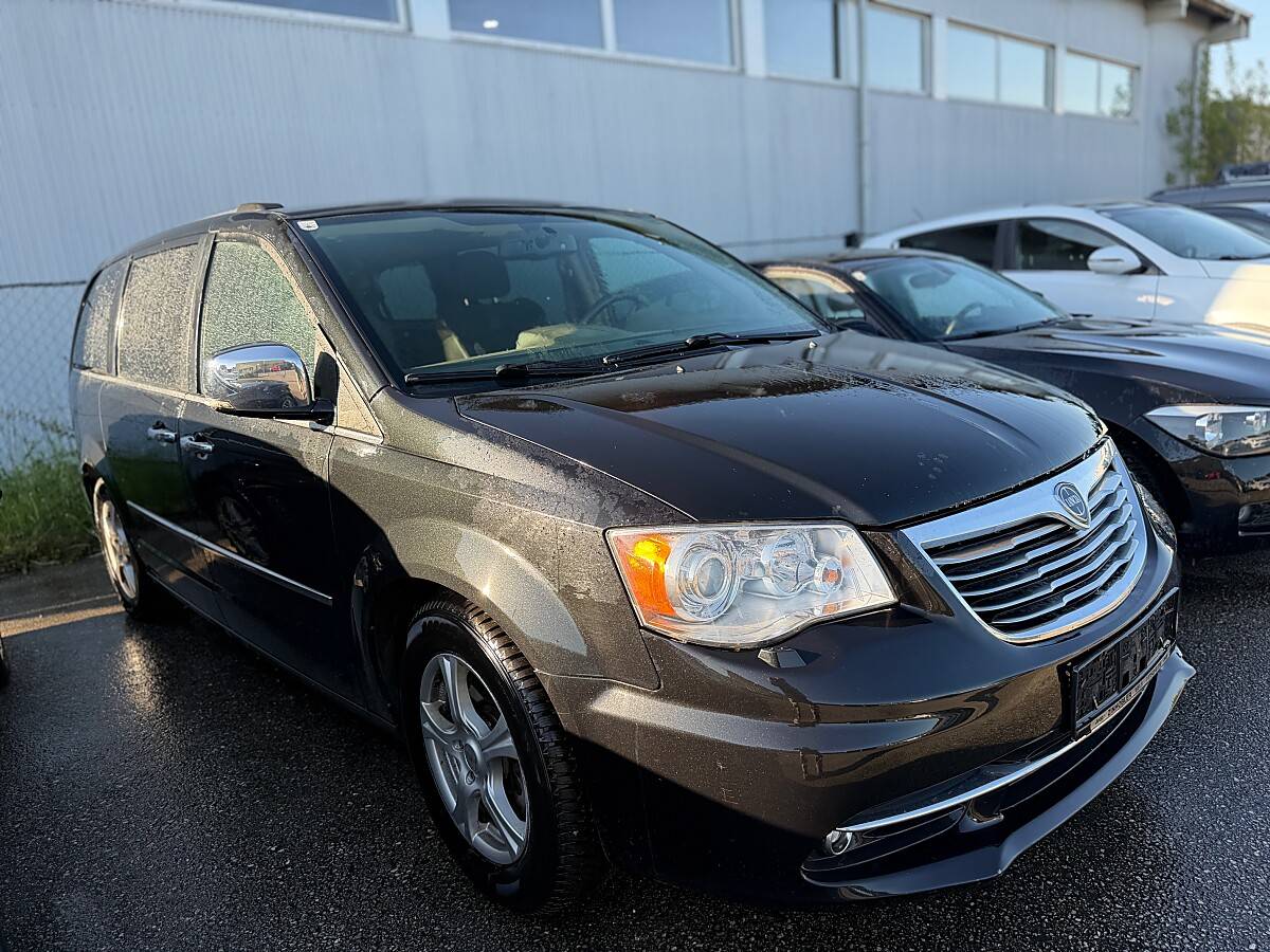 Lancia Voyager 2,8 CRD Platinum