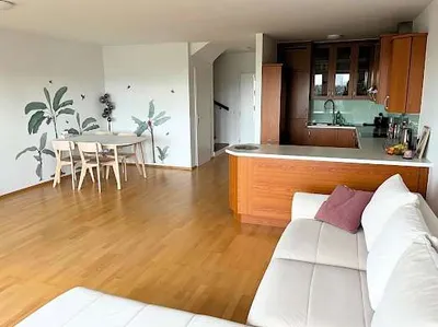 TRAUMHAFTE Maisonette mit Fernblick über den Donaupark – Bild 2