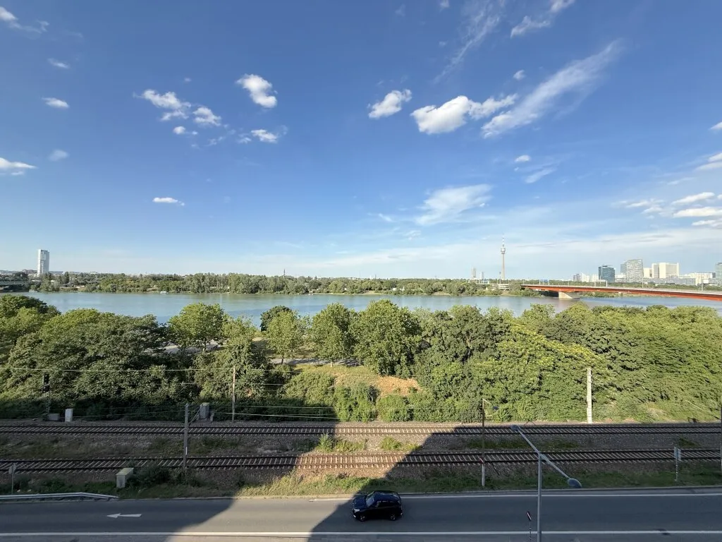Gemütliche 2-Zimmer-Wohnung direkt an der Donau - Ansicht 3