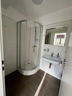 5-Zimmer-Haus mieten in Baden – 142,52 m², € 2.400 – Bild 28 von 31