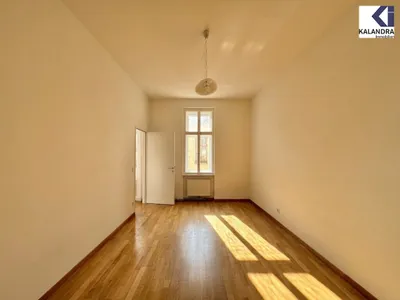 360 TOUR // GENERALSANIERTES ALTBAUWOHNUNG NAHE BÖRSE – Bild 3