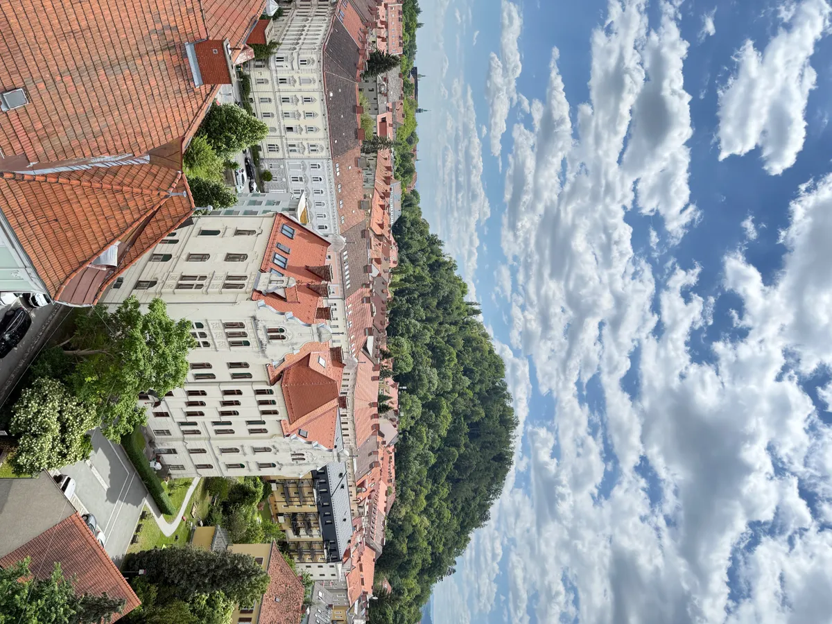 Sehr helle 68 m² Wohnung im 10. Liftstock mit Balkon und Blick über Graz - Widok 2