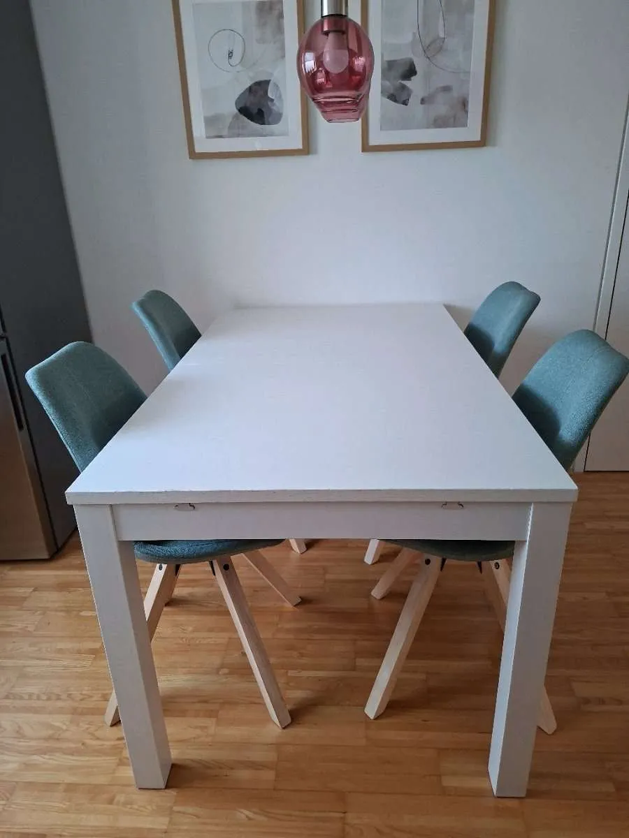 IKEA Esstisch weiß - ausziehbar (140 × 84 cm), € 60,- (8563 Ligist)